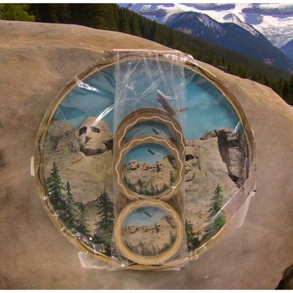 Metal Mt Rushmore Serving Tray Coasters Signed Souvenir Collectible NOS Vintage